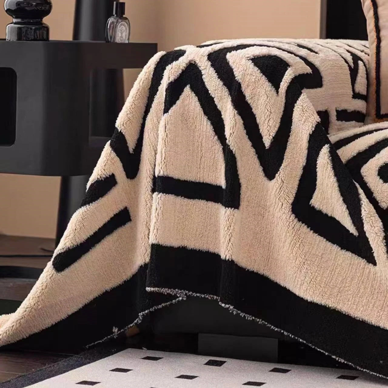 Capa de Sofá Boho Luxo – Toque Macio, Antiderrapante e Ideal para Pets